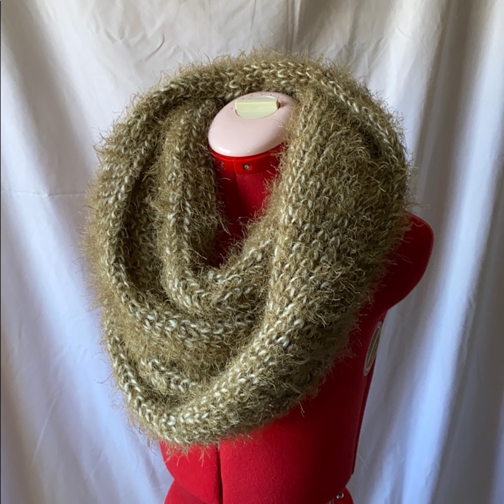 cozy eyelash knit infinity scarf urban outfitters
